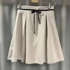 美品　evelyn スカート　ベージュ　リボン