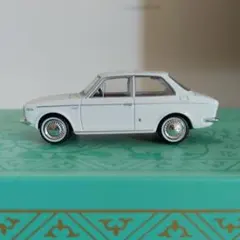 トミカリミテッドヴィンテージ1966年式 トヨタ カローラ 1100 デラックス