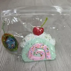 さくらんぼロールケーキスクイーズ