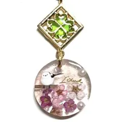 シマエナガ レジン チャーム ✱ 小花ドライフラワー