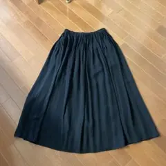 美品！パオデロPao deloブラックスカートWゴムのサムネイル