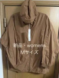ユニクロ　UVカットシアーオーバーサイズパーカ　ブラウン　Mサイズ　新品