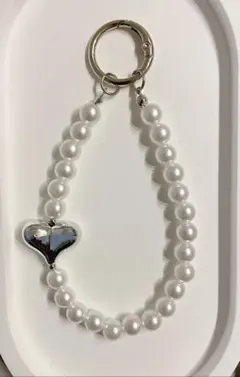 【No.74】スマホストラップ ビーズストラップ　パール×シルバーハート