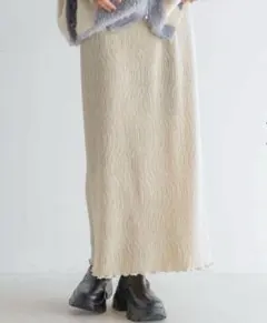 LOWRYS FARM シャイニーベロアタイトスカート