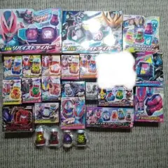 仮面ライダーリバイス 玩具 まとめ売り 写真10枚目まであり