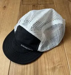 patagonia ダックビルキャップ　黒／白