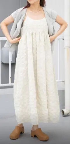 KBF　スパゲッティストラップキャミワンピース