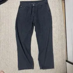 ダークグレー ストレートデニムパンツ