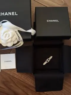 CHANEL ヘアピン　完売品のサムネイル
