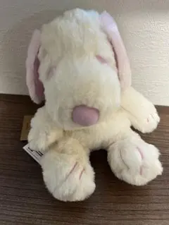 スヌーピーミュージアム限定　スヌーピー　ゆるくたぬいぐるみ　グレー　ピンク スヌーピーミュージアム限定 ゆるくたぬいぐるみ。スヌーピー。ピンク
