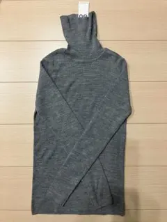 GU タートルネックセーター