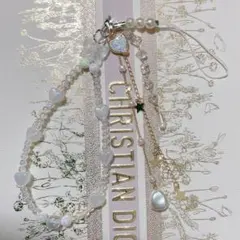 蝶々　ストラップ　キーホルダー　チャーム　白　ビーズ　パール　携帯ストラップ
