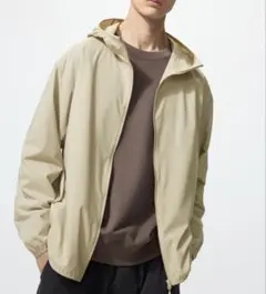 ユニクロ ポケッタブルUVカットパーカ NANODESIGN 30ナチュラルL