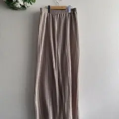 LUTIQUE ワイドパンツ　裏地無し　Lサイズ プリーツワイドパンツ