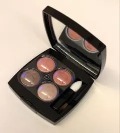 CHANEL アイシャドウ　レ キャトル オンブル ブトン 209