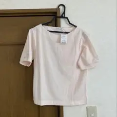 earth♡未使用 袖ビジュー付ワッフルトップス