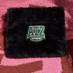 ATEEZ ファーポーチ　atiny limited goodsのサムネイル