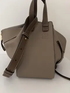 LOEWE ハンモックスモール サンド LOEWEキーホルダーのセット - メルカリ