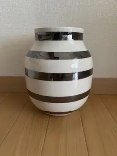 OMAGGIO 花瓶 Kähler 中型 ストライプのサムネイル