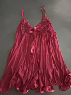 赤レースキャミソールとTバックセット