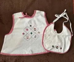 ベビー　スタイとエプロン2点