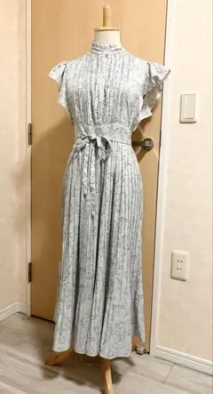 tocco closet ラインフラワープリーツロングワンピース