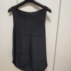 ユニクロ黒 ノースリーブシャツ M