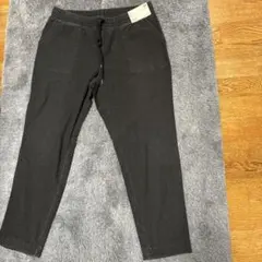 新品　ユニクロ　デニムジャージーテーパードパンツ　XL 黒