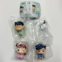 ねぐせついてるよ　クレヨンしんちゃん　4種　ガチャ　カプセルトイ