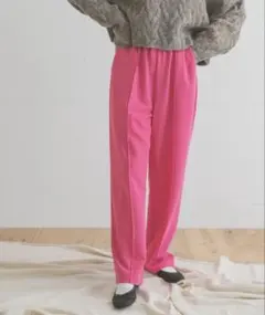 アーバンリサーチ　ピンク ストレートパンツ ウエストゴム