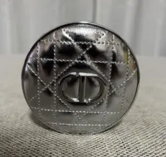 ディオールスキン フォーエヴァー イドラ グロウ クッション　00N