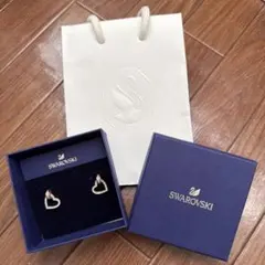 Swarovski ハート型ピアス