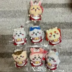 ちいかわ レストラン ホール担当なマスコット（７種）