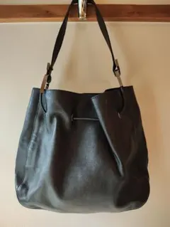 GUCCI　レザー　ショルダーバッグのサムネイル