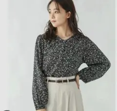 グローバルワーク　さらさらリラックスプリントVネックブラウス