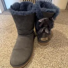 UGG ムートンブーツ リボン ネイビーのサムネイル