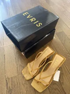【EVRIS】 トングクリアヒールサンダル イエロー Mのサムネイル