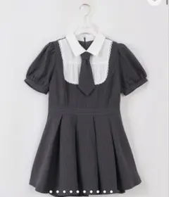 evelyn ネクタイ付きタックプリーツワンピース