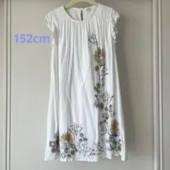 next ◆ 花柄刺繍のワンピース