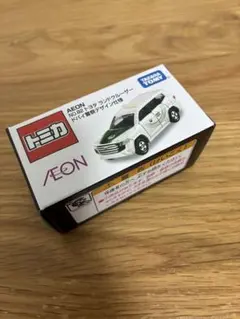 イオン限定トミカ　NO.82トヨタランドクルーザー ドバイ警察デザイン仕様