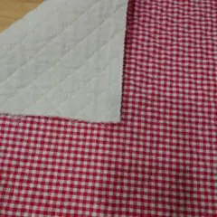 赤×白 キルティング生地 チェック赤