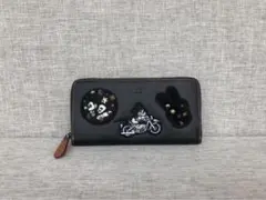新品・未使用コーチcoachバイク刺繍レザー長財布 ブラックディズニーのサムネイル