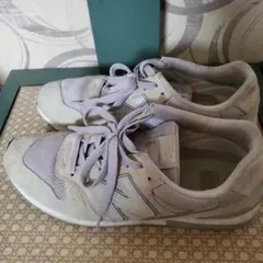 カ*ロ様 New Balance グレー スニーカー