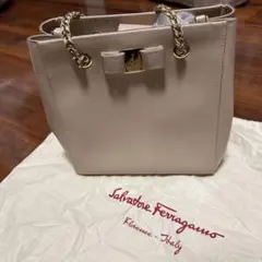 【最終値下げ】Salvatore Ferragamo ショルダーバッグ