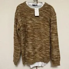 ブラウンニットセーターとホワイトTシャツセット