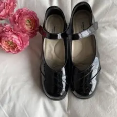 【未使用】厚底ブラック ストラップ付き ウェッジヒールエナメルパンプス