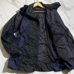 ブラック ナイロンジャケット