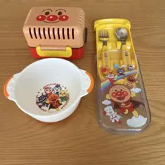 (おまけつき)アンパンマンお弁当、お皿、スプーン、フォーク