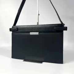 美品 BURBERRY LONDON ショルダーバッグ エンボス 黒 レザー
