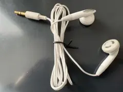 新品　ステレオイヤホン 3.5mmプラグ ホワイト　送料込
